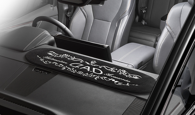 D.A.D ステアリングカバー アラベスク / シルバー【HA705-01