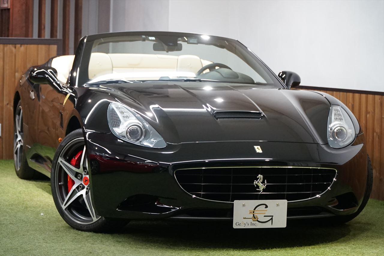 Ferrari（フェラーリ） カリフォルニア LEDカーボンステア