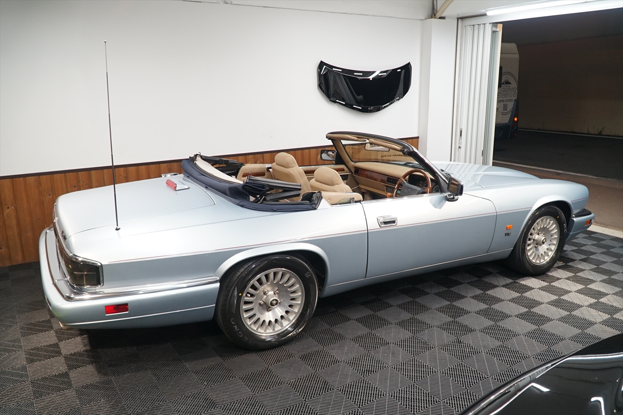 ☆入庫情報☆ 1995年モデル ジャガー XJSコンバーチブル 低走行 最終