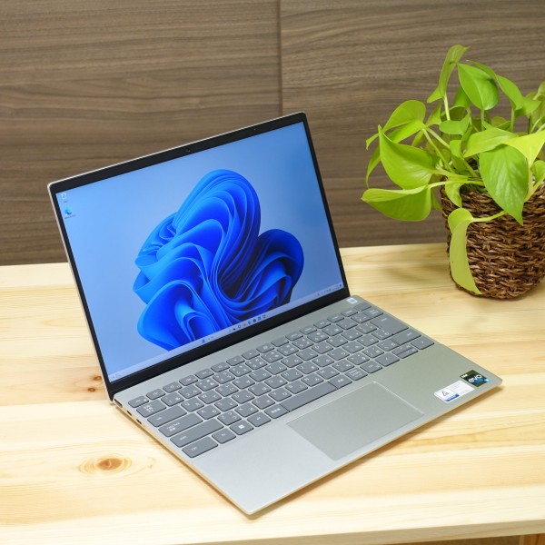 デルInspiron 13 5330実機レビュー/パソコン徹底比較購入ガイド