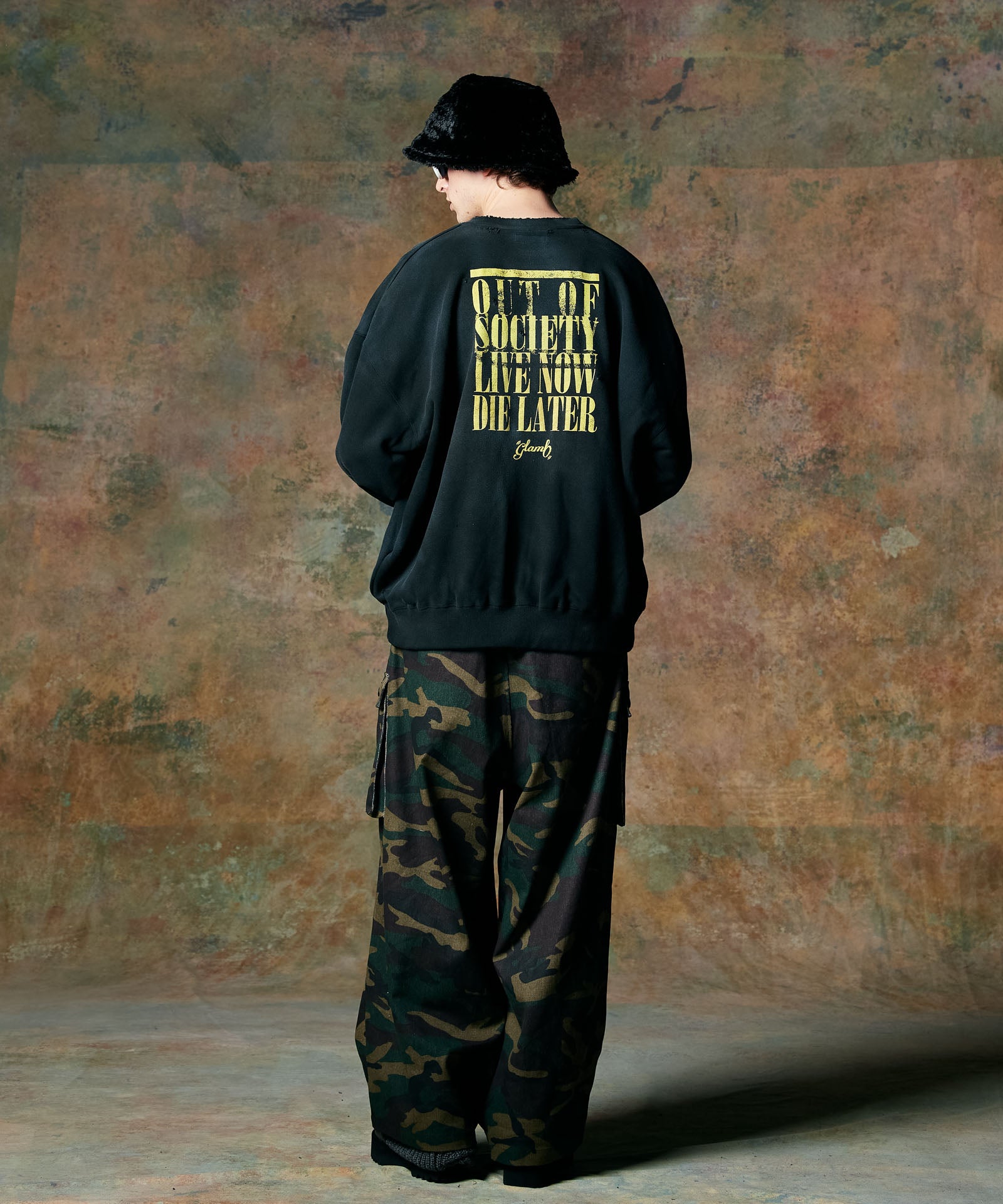 GB0424/CS05 : Out of Society Sweat / アウトオブソサイエティ