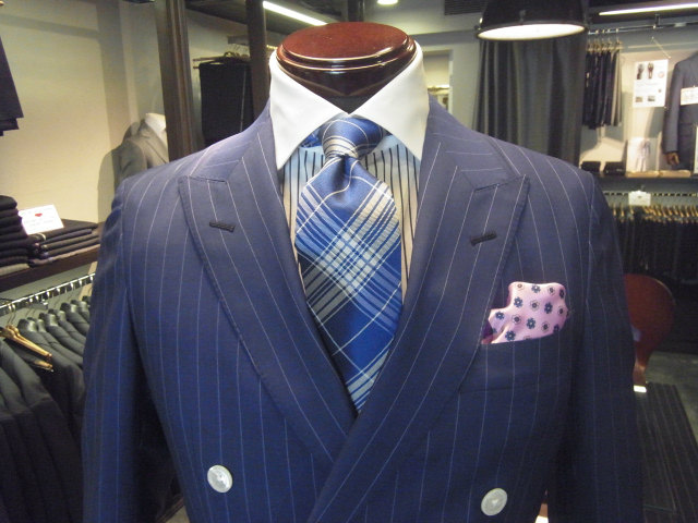 カノニコ ブライトネイビーダブルスーツ＜東京 銀座外堀通り