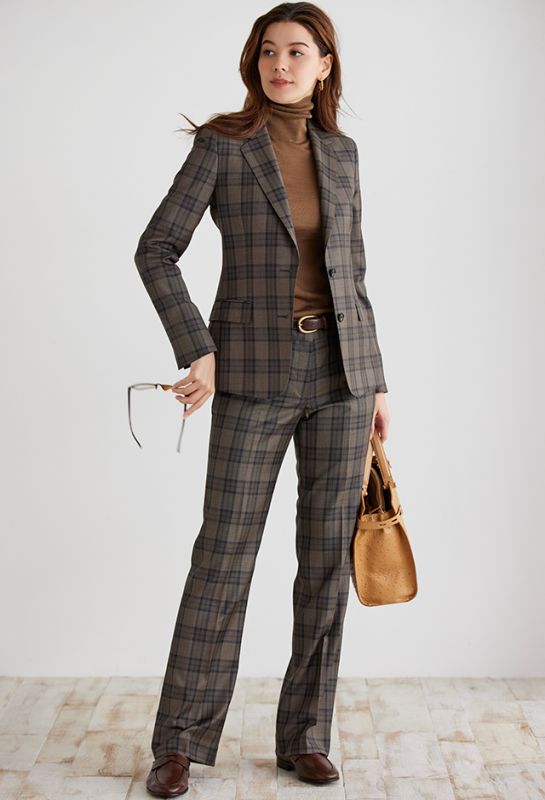 DORMEUIL - ドーメル(レディース)のオーダースーツ着こなし一覧