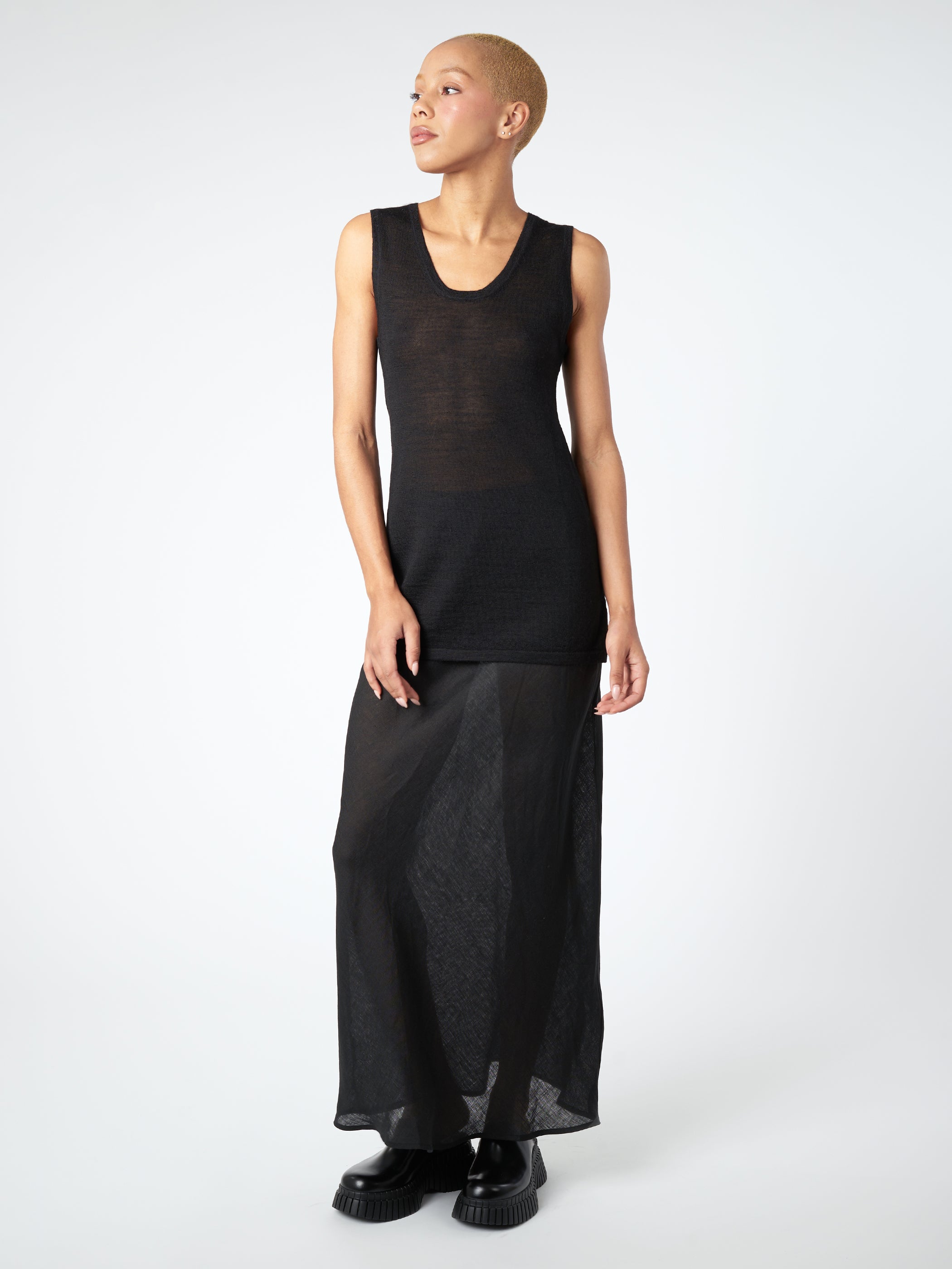 Baserange - Dydine Skirt in Black – gravitypope