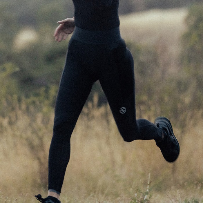 SKINS（スキンズ）/レディース/ロングタイツ｜GRIP ONLINE STORE