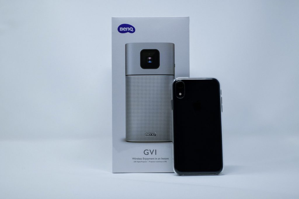 Andoroid搭載の小型プロジェクターBenQ GV1のレビュー｜理系男子のぐうの音