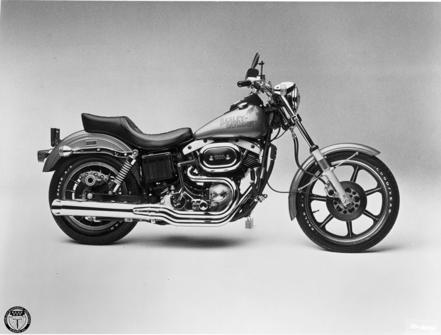 ビンテージハーレーのブレーキはなぜあんなに止まらないのか