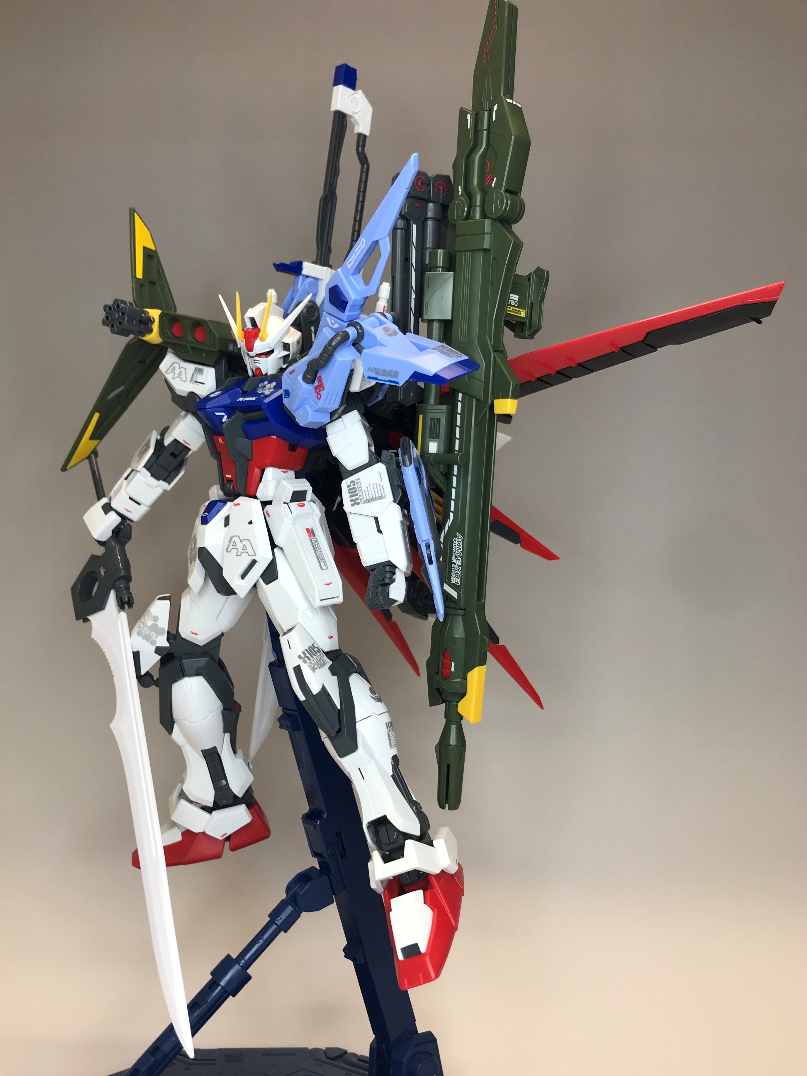 新商品紹介】MG 1/100 ガンダムベース限定 パーフェクトストライク