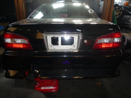 販売車製作】 日産 ローレル C35 後期テール交換！｜チューニング