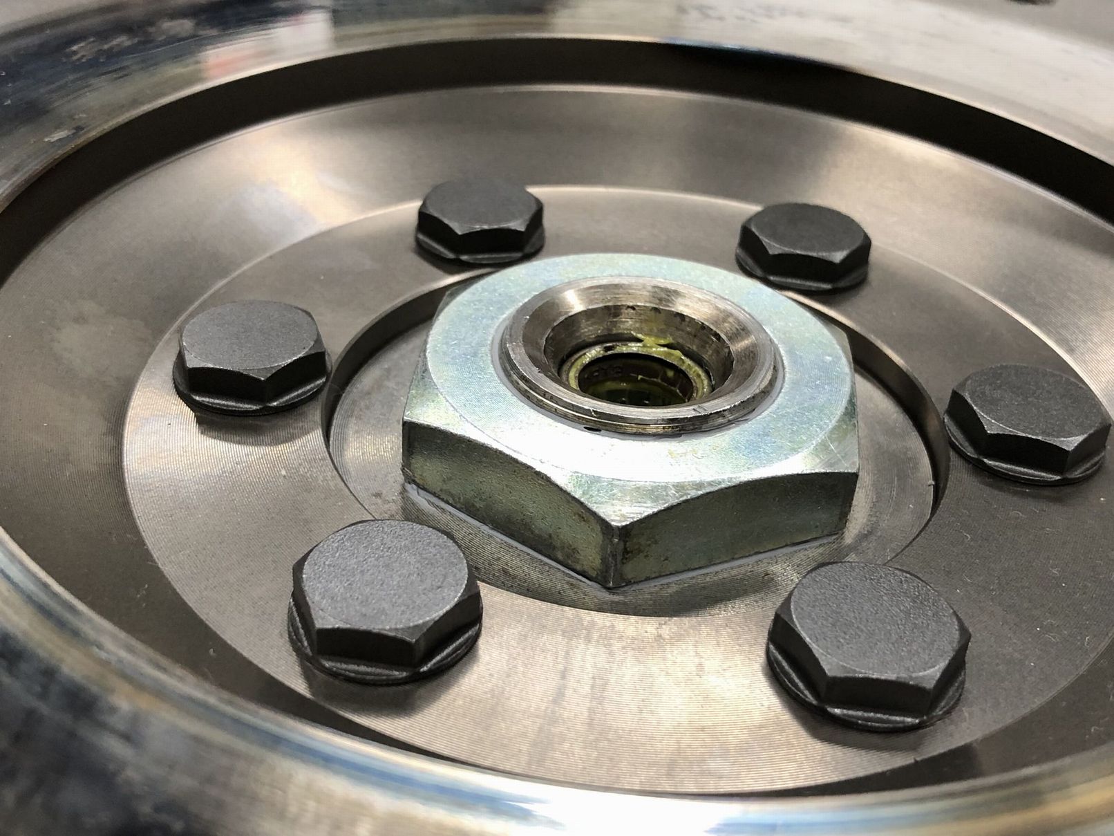 静岡県駿東郡の有限会社ドゥー・エンジニアリング｜カーパーツ、カー