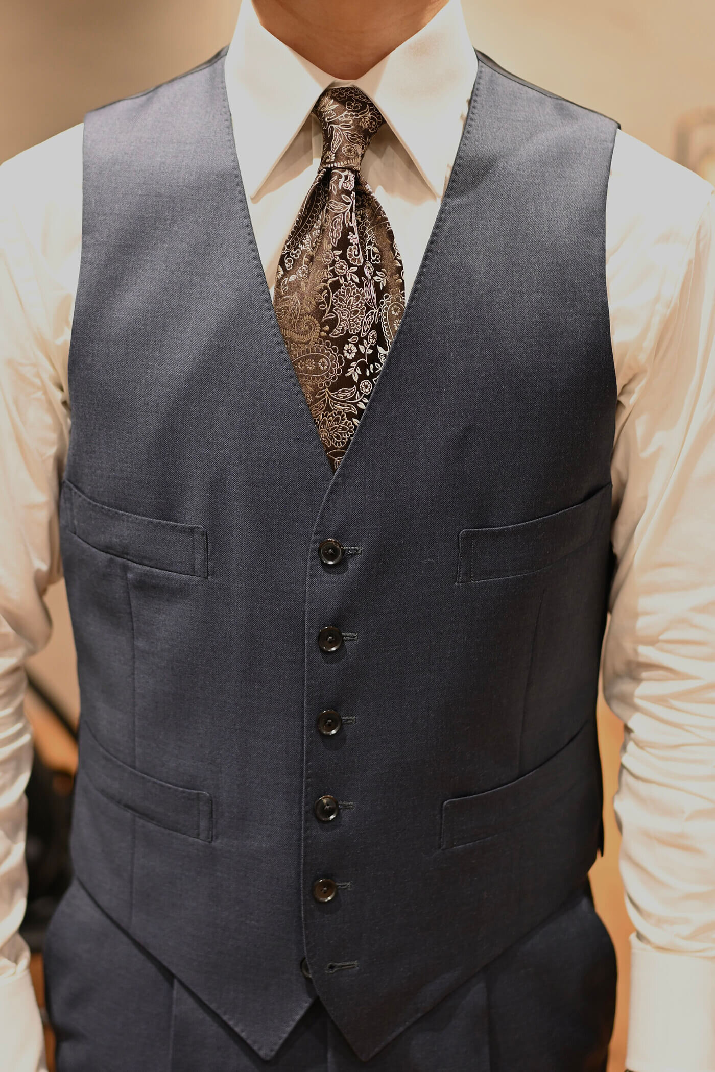 スリーピーススーツを