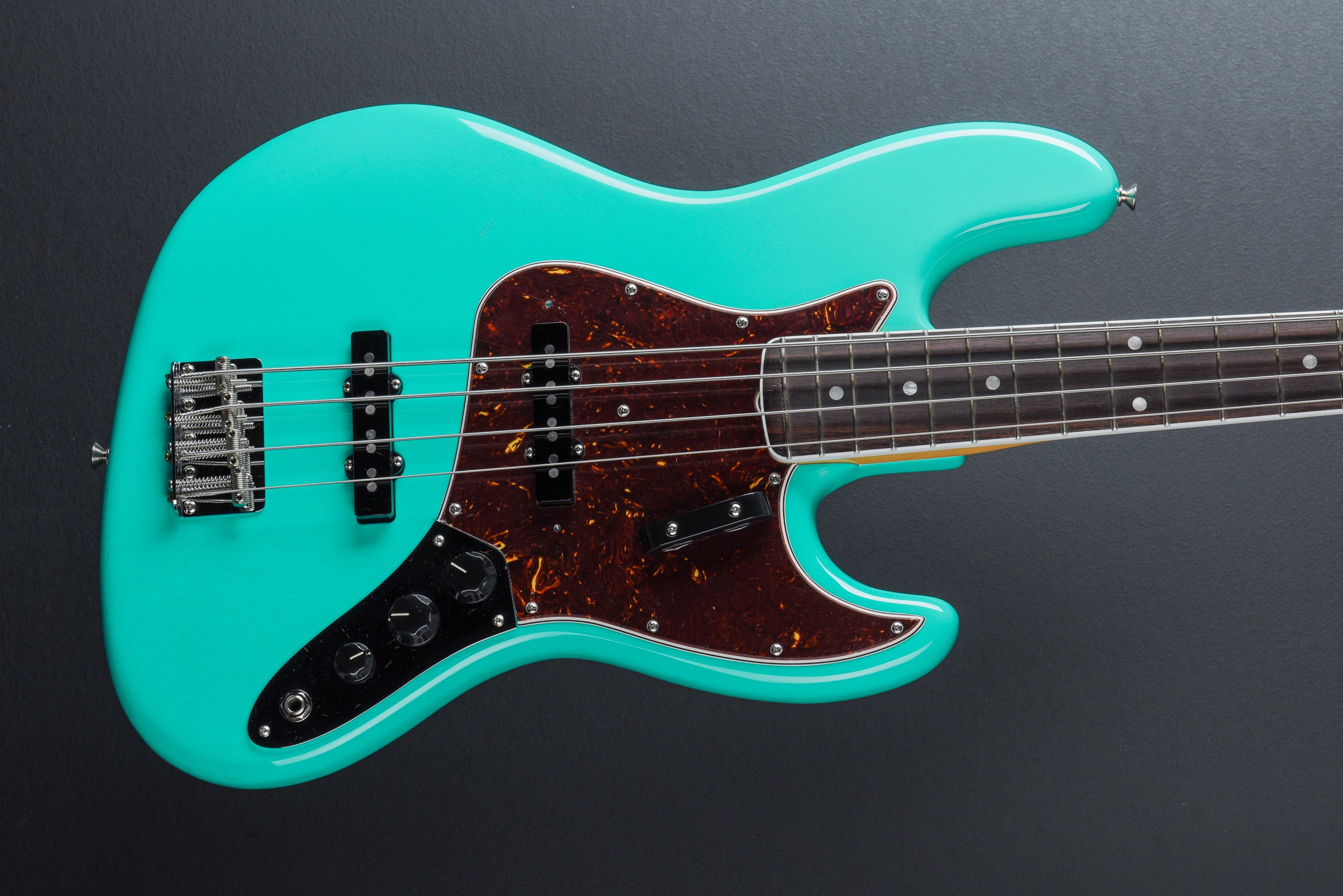 American Vintage II 1966 Jazz Bass - Seafoam Green – Dave's Guitar