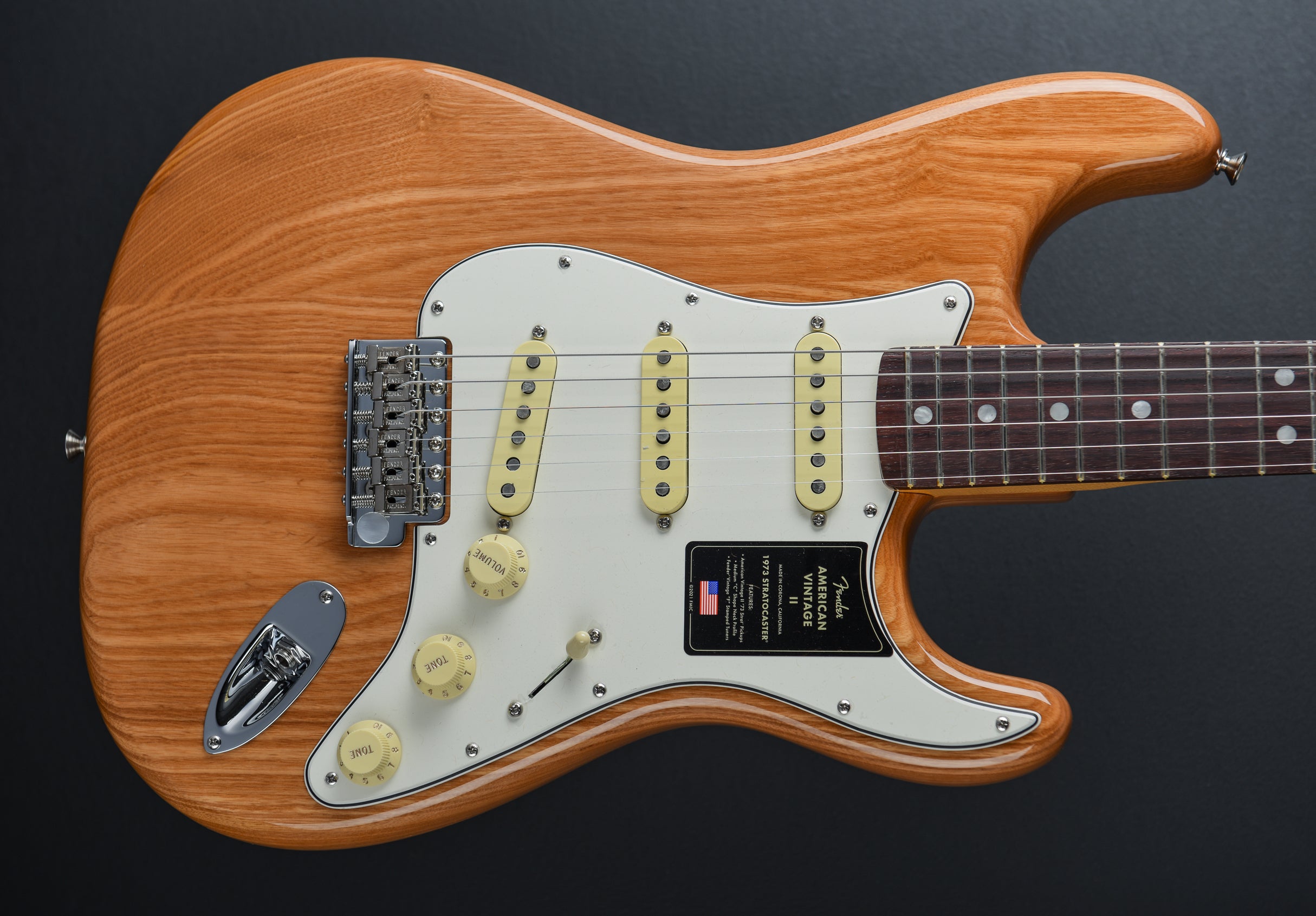 American Vintage II 1973 Stratocaster - Aged Natural w/Rosewood