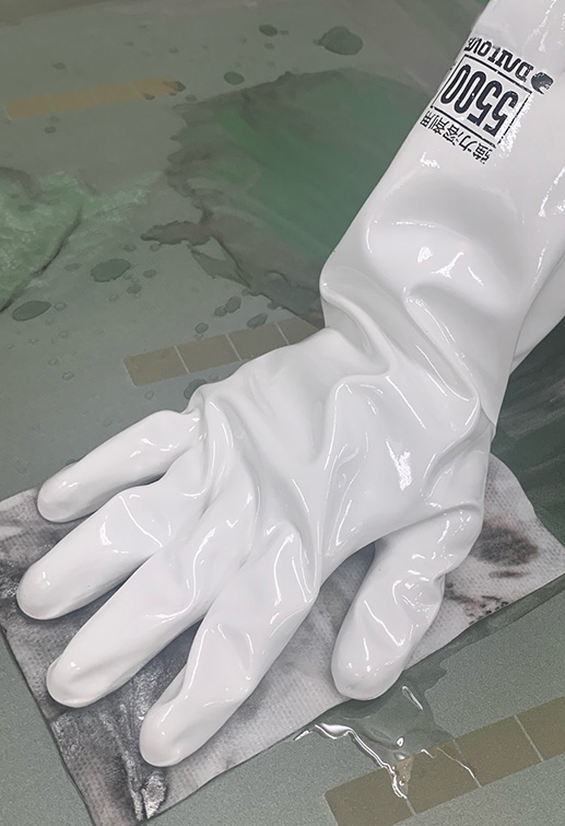 有機溶剤用手袋 ダイローブ5500 | ダイヤゴム株式会社|工業用手袋の