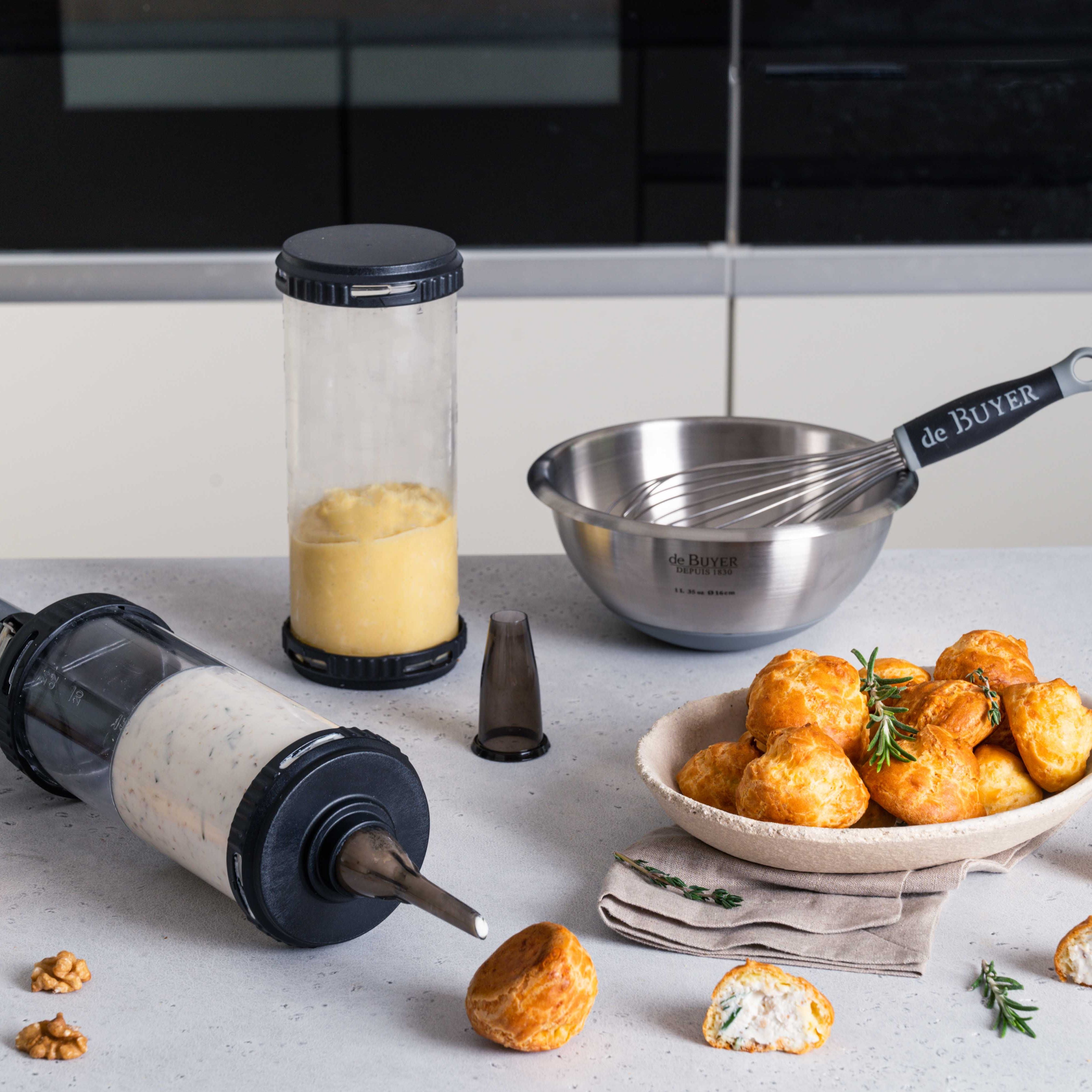 LE TUBE PRO Decorating Tool 19-Piece Set | de Buyer USA