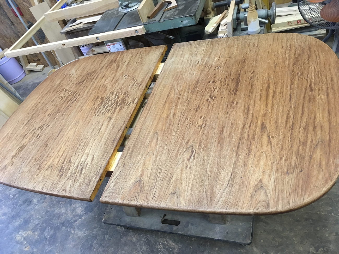 家具修理 ダイニングテーブルの修理・再仕上げとチェアの修理のご依頼