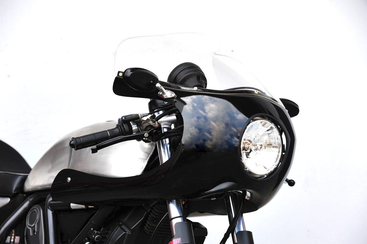 de”LIGHT CAFERACER | ドゥカティ等のパーツ開発・販売 ディライト