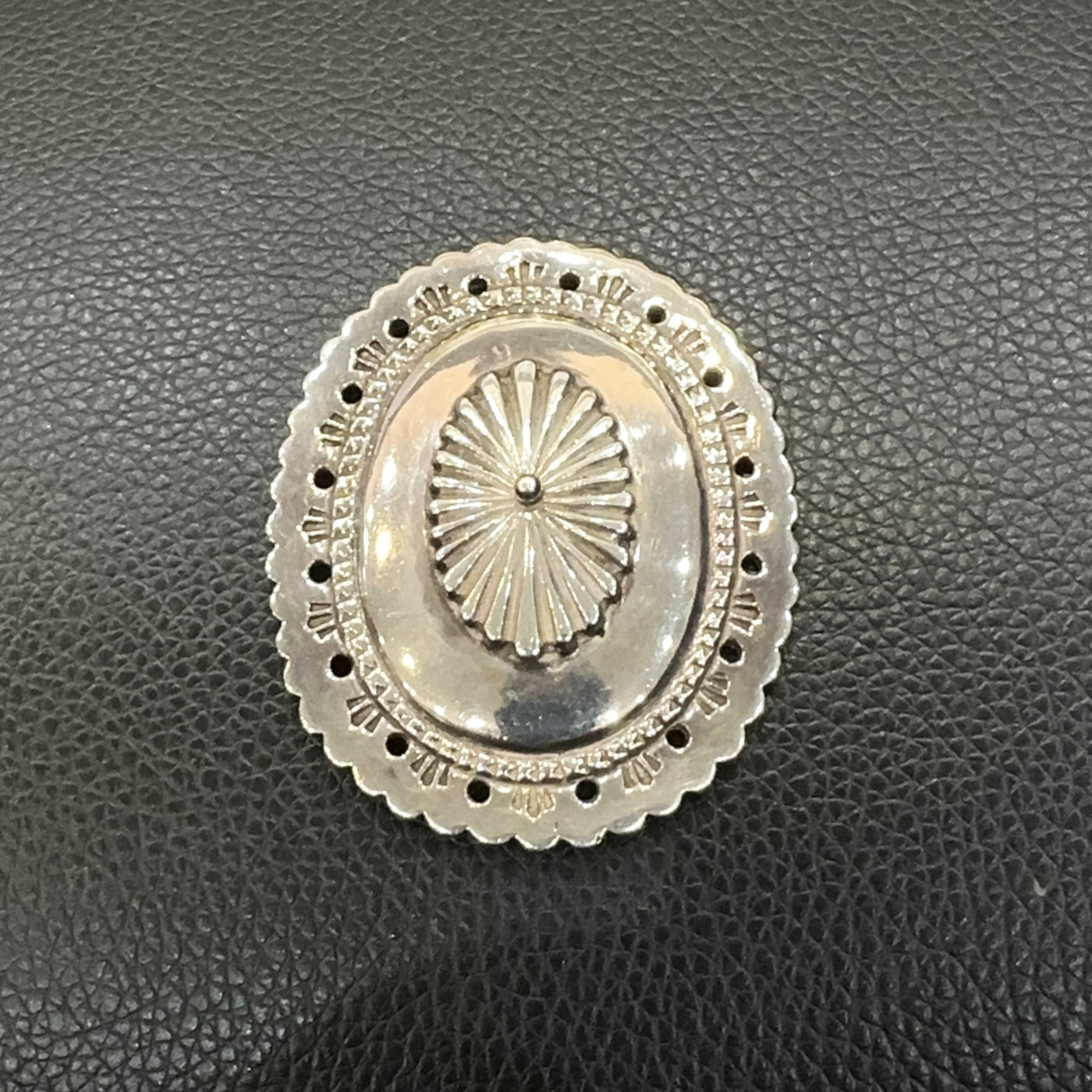 ゴローズ goro's [超希少]SV特大コンチョ – DELTAone