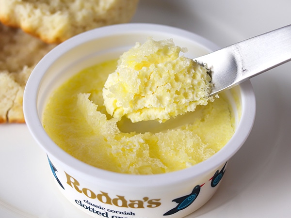5つ星ホテルのコーニッシュ クロテッドクリーム: ジャム＆バター｜上質