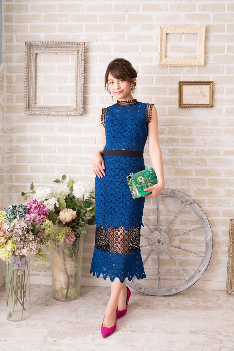 ブルー×ブラック背中空き個性は芸能人海外セレブ着用デザイン セルフ