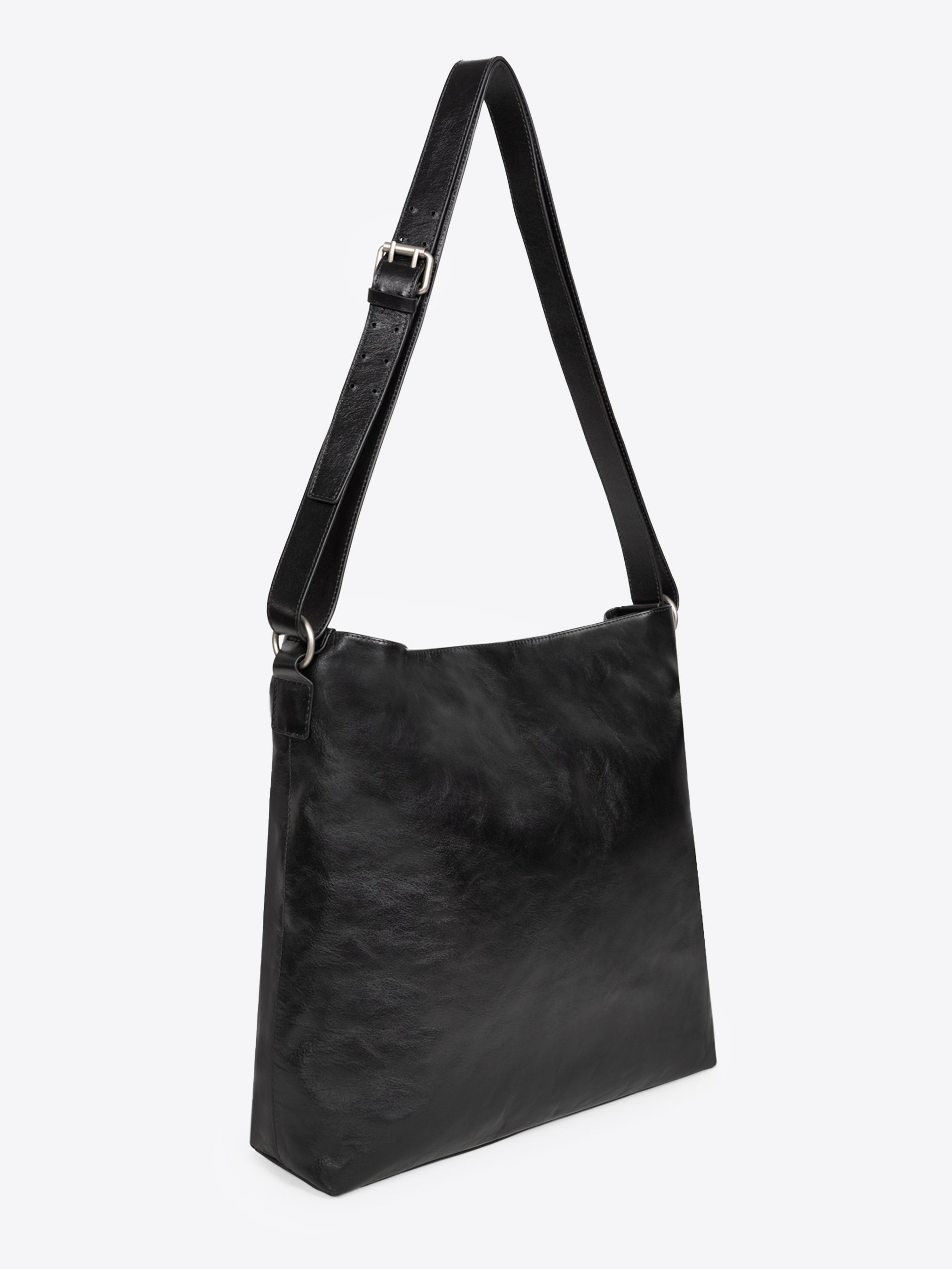 レザーメッセンジャーバッグ – 秋冬メンズ｜ドリス・ヴァン・ノッテン