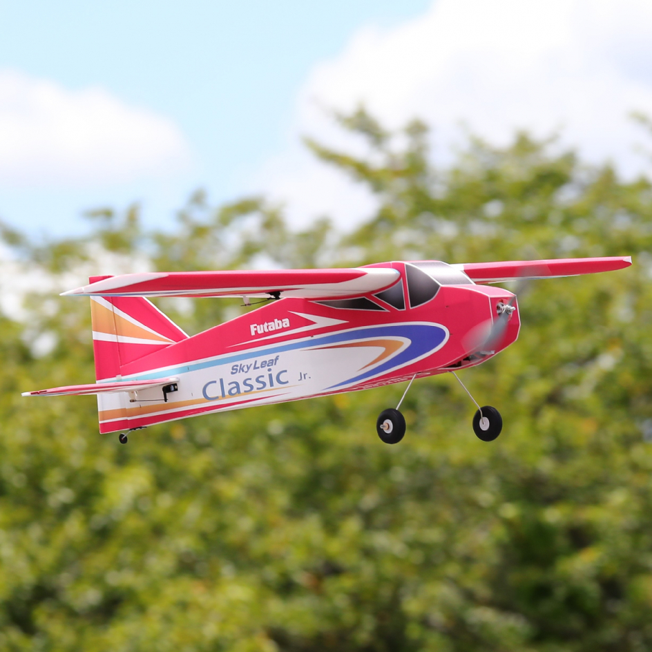 憧れのラジコン飛行機を飛ばすには電動機？エンジン機？ | ドローン