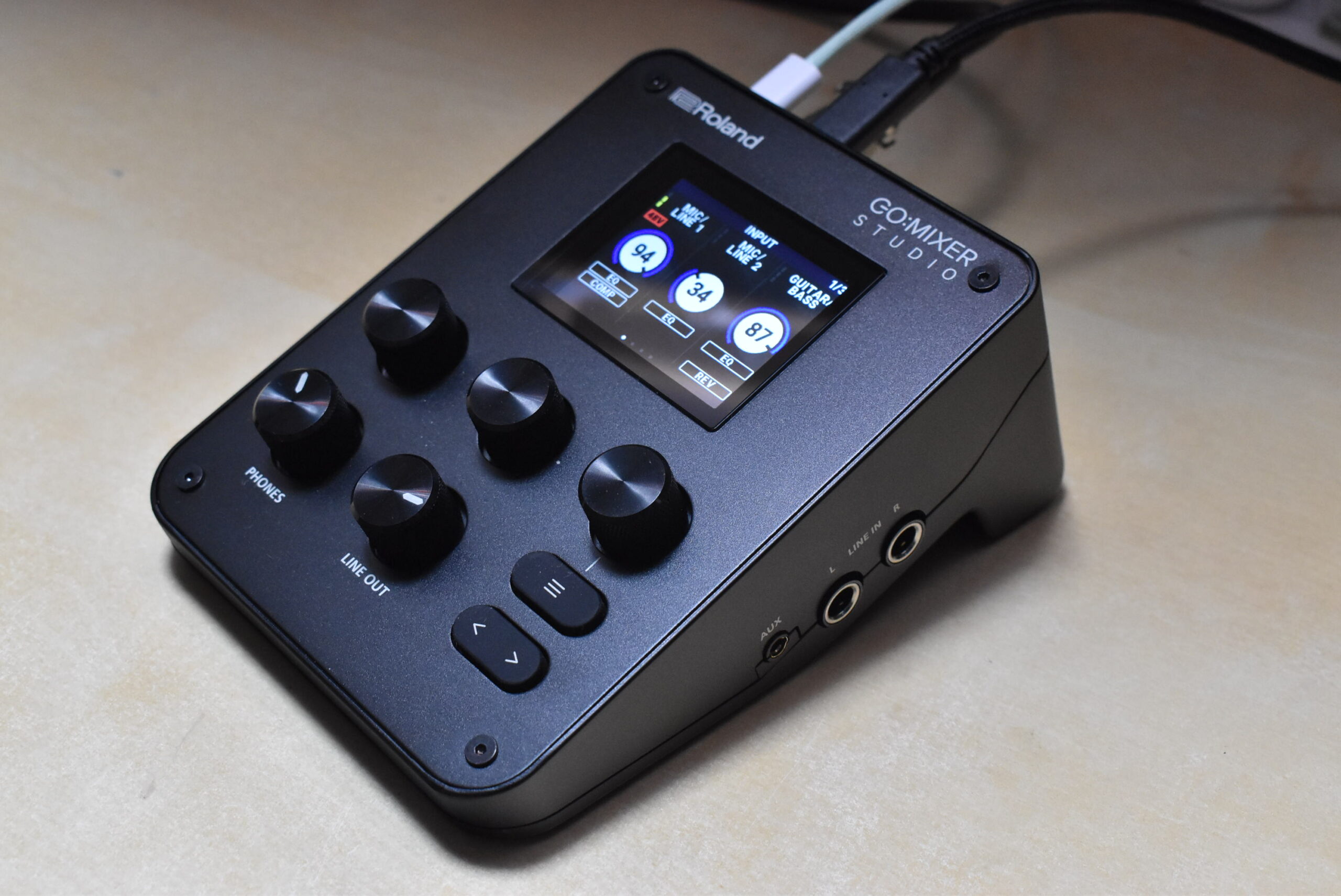 Rolandが8年ぶりとなるオーディオインターフェイスを発表。12in/6out