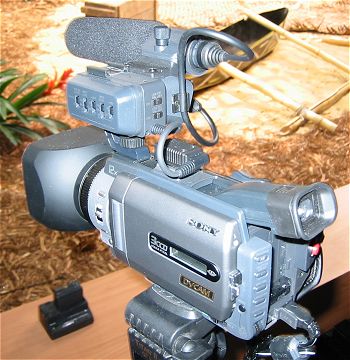 Sony DSR-PDX10 Camcorder Review by Ignacio Rodr guez de Rementer a