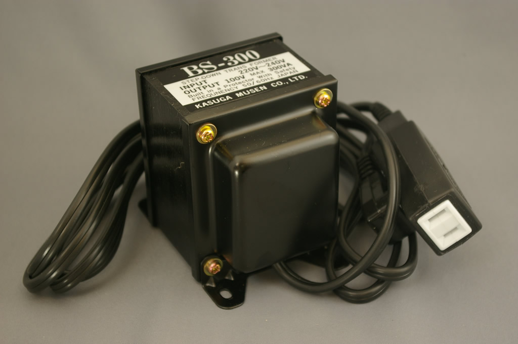 ステップダウントランス BS-300／ステップダウントランス／降圧