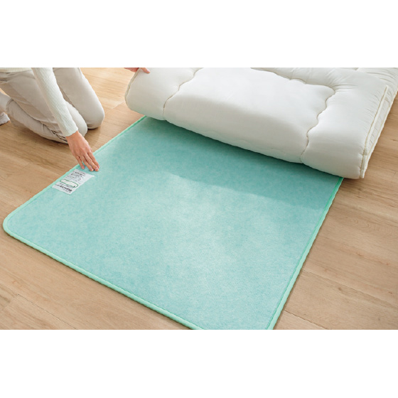 ふとんの湿気をとるマット（抗菌防臭・防ダニ加工）｜くらしと生協