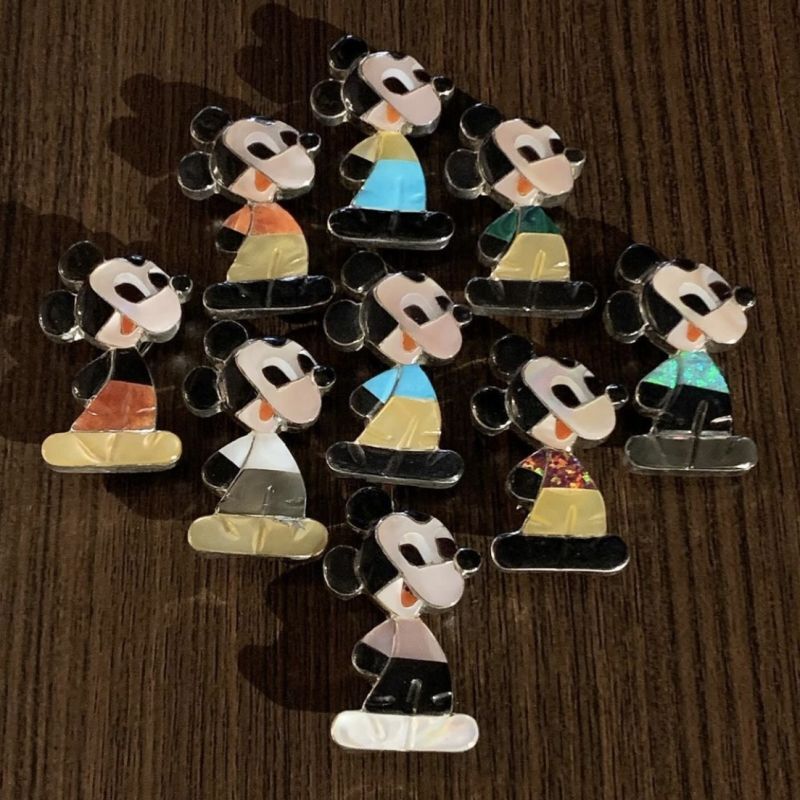 人気のキャラクターをモチーフにしたズニ族「Paula・Leekity」作