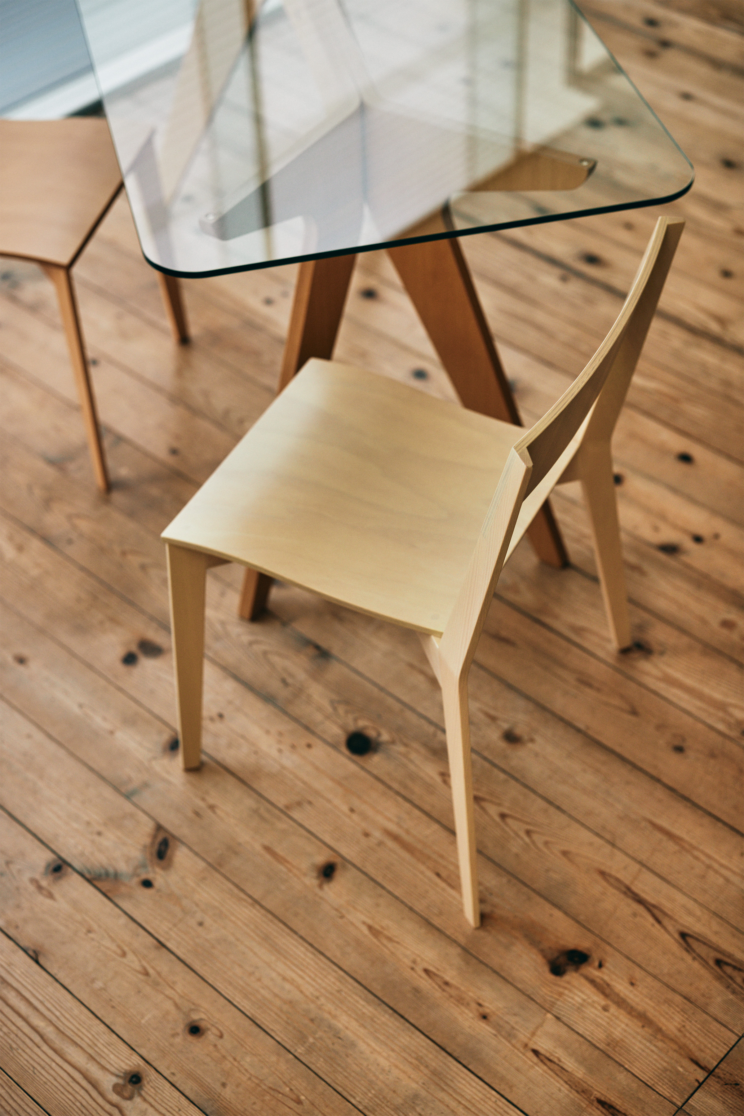 クリア チェア | CHAIR | COLLECTION | E&Y