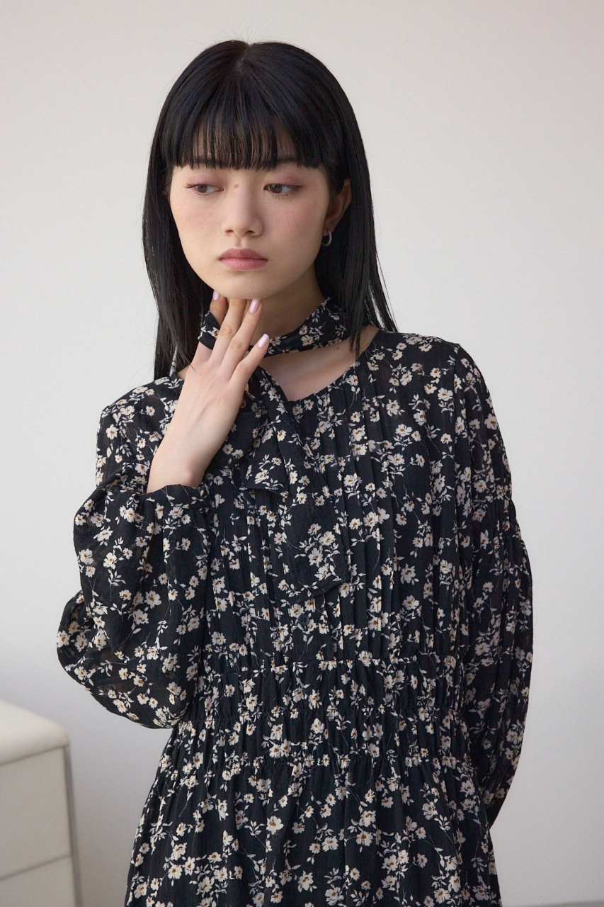 AZUL BY MOUSSY | シアーチェックフラワー柄ワンピース (ワンピース