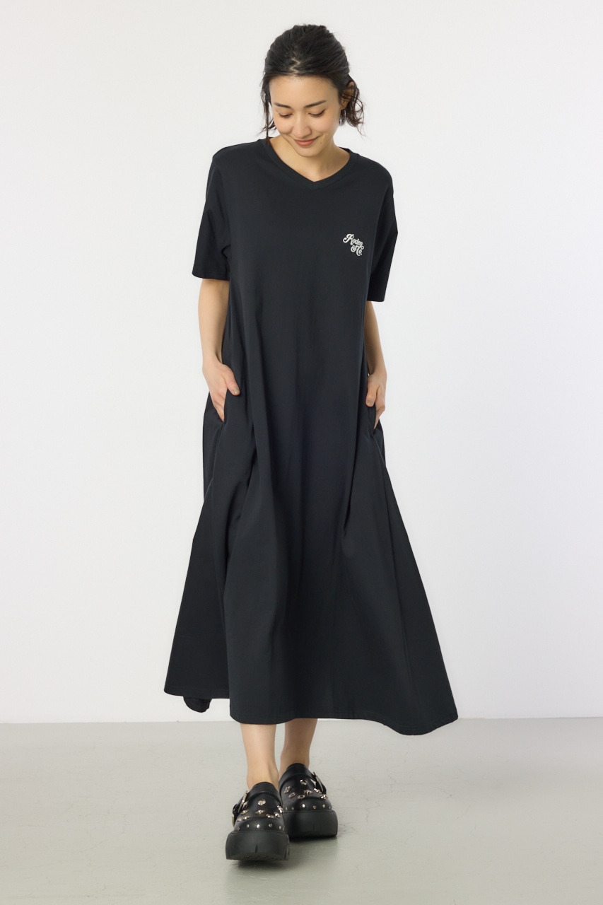RODEO CROWNS WIDE BOWL | Vネックスクリプトロゴマキシワンピース