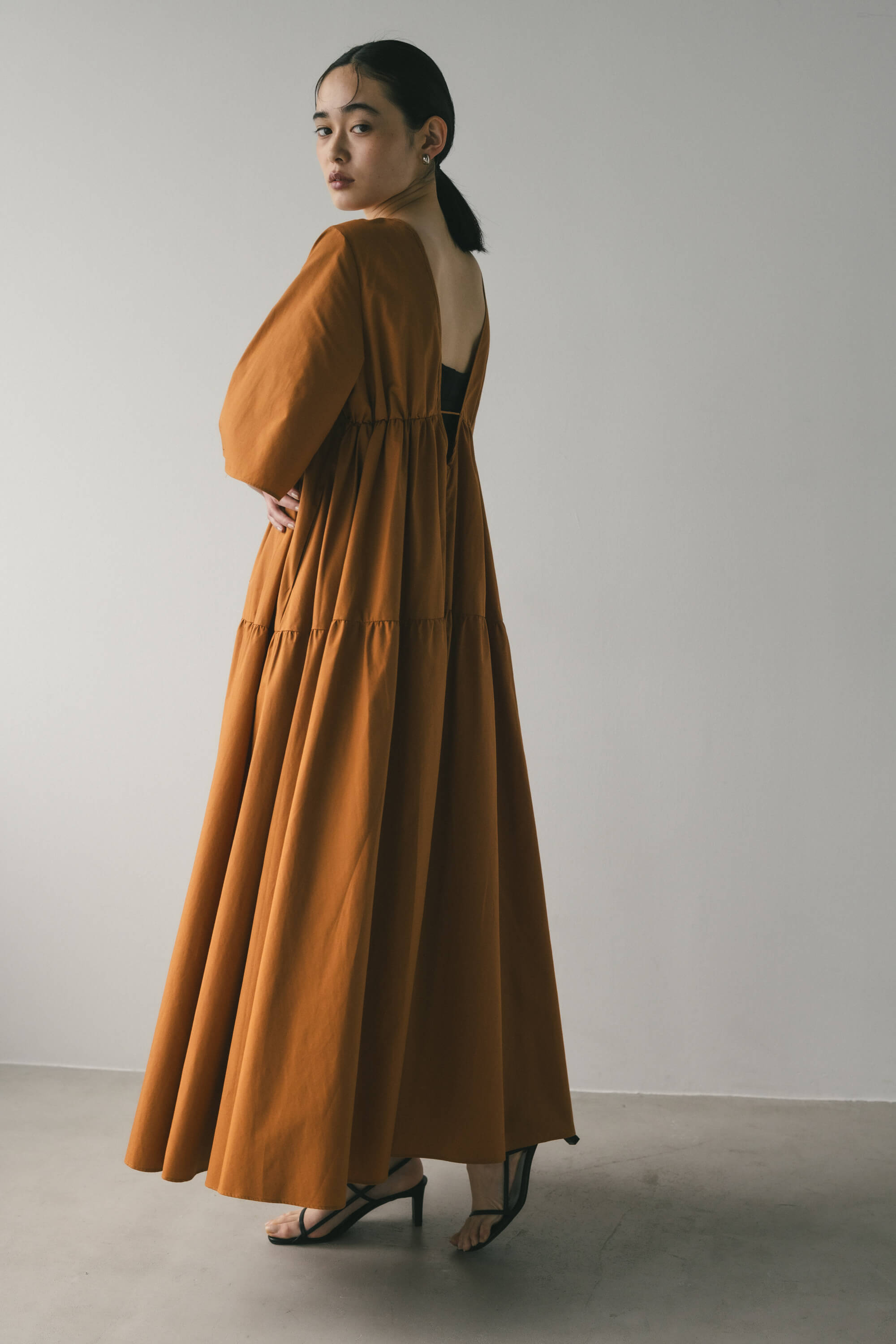 STYLEMIXER | バックオープンティアードワンピース (ワンピース(ミニ