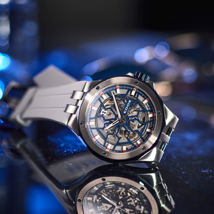 EDOX公式 l クロノオフショア1 オールブラック日本限定モデル