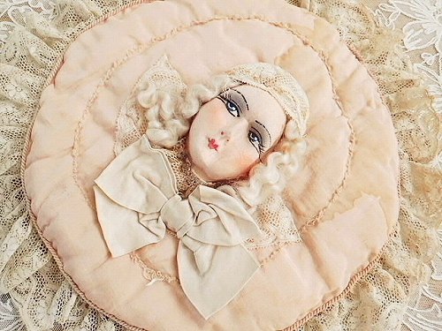 ブドワールドール クッション - 薔薇と天使のアンティーク