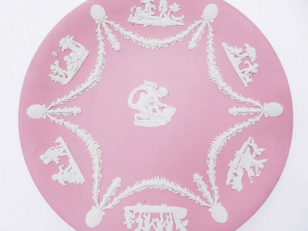 ウェッジウッド ジャスパー ピンクプレート - 薔薇と天使のアンティーク