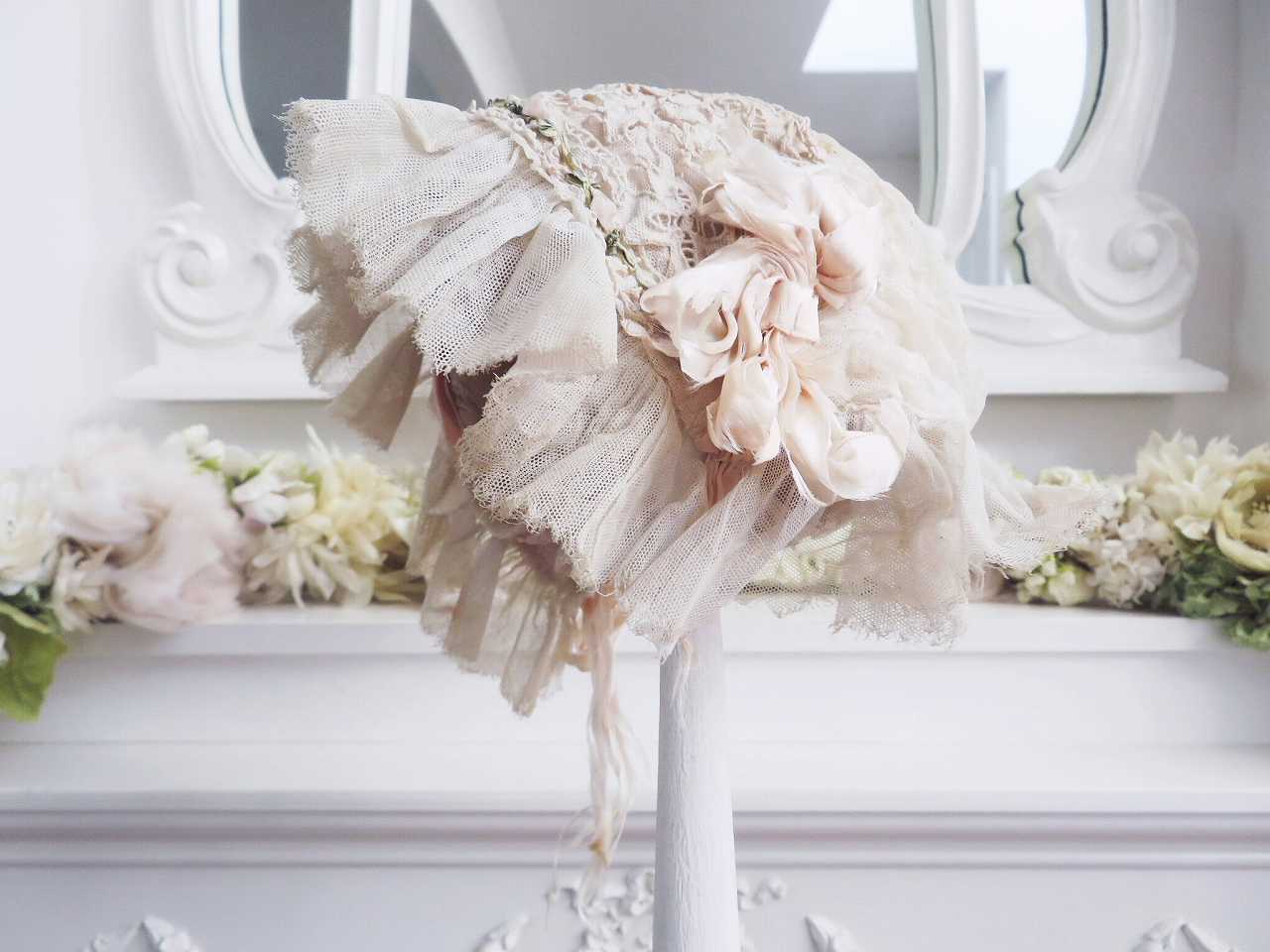 ロココリボン装飾 レースボネ - 薔薇と天使のアンティーク