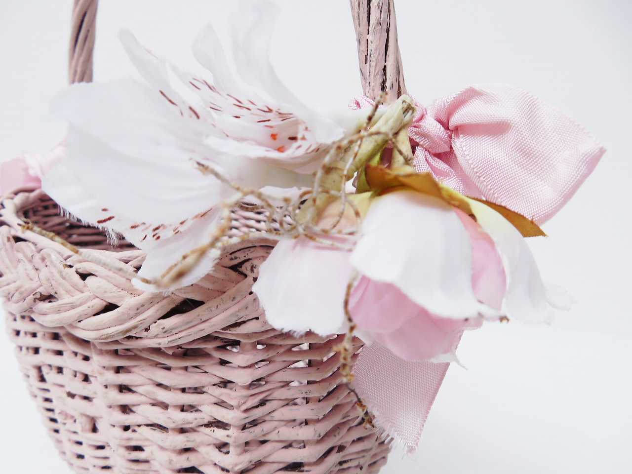 ピンク リボンフラワーバスケット - 薔薇と天使のアンティーク