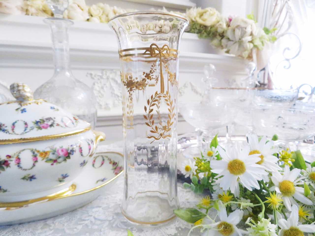 バカラ 金彩リボンガーランド フラワーベース - 薔薇と天使のアンティーク