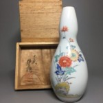十三代 酒井田柿右衛門 錦 花瓶 買取参考価格 ｜骨董品買取 栄楽堂