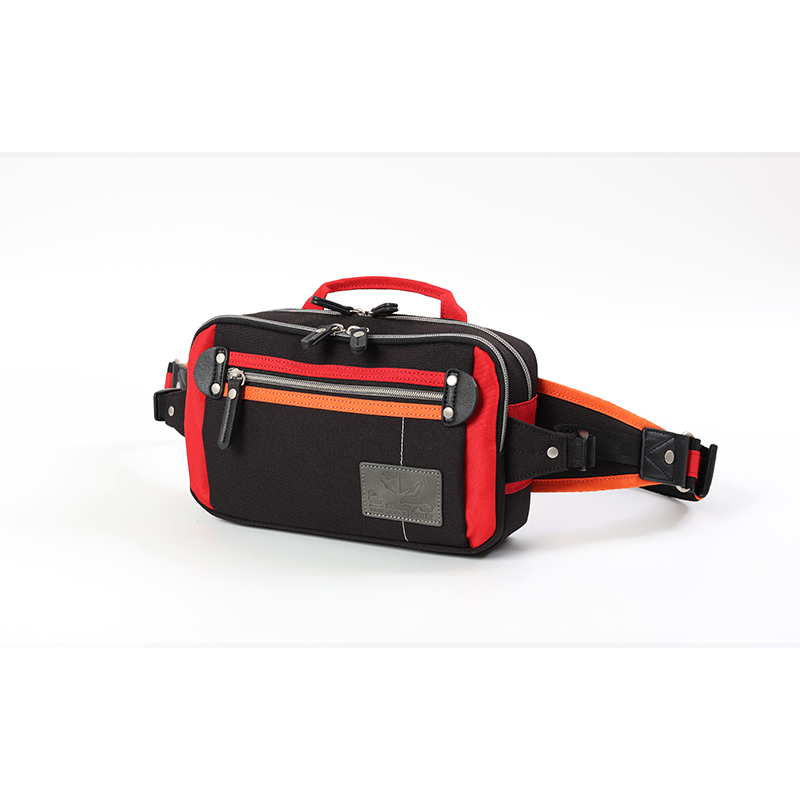 EVANGELION x MOUSTACHE】ウエストバッグ/初号機: ファッション