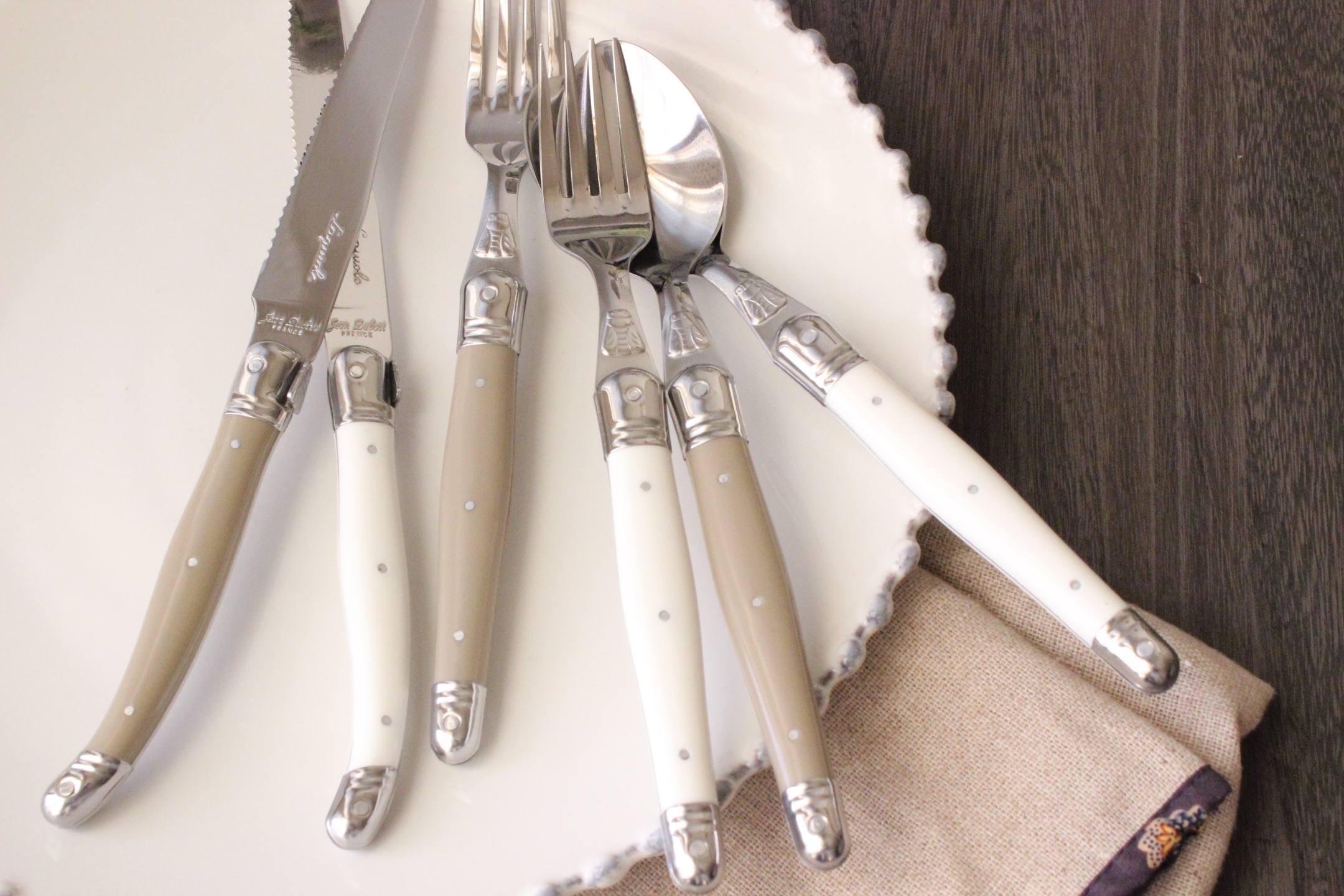 Jean Dubost(ジャン・デュボ)｜ライヨール カトラリー3点セット(ミルク)