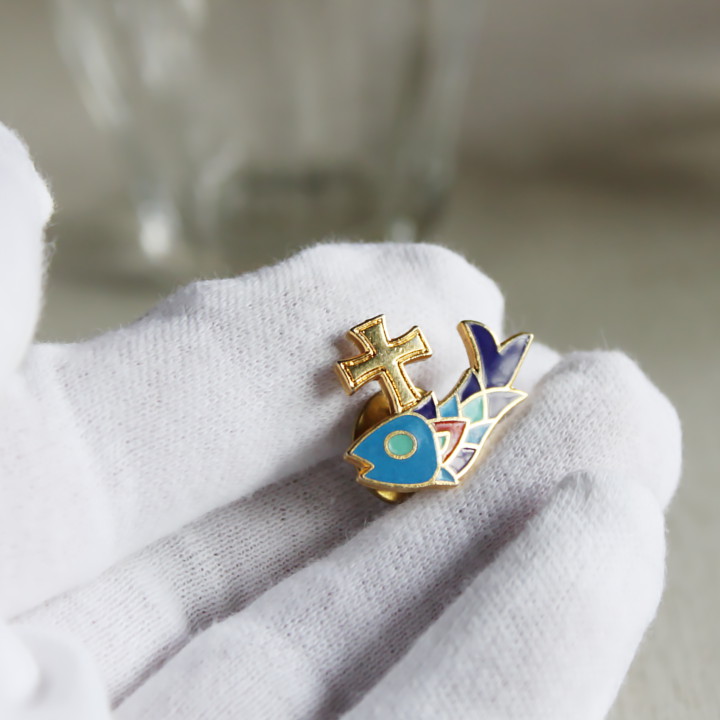 USAヴィンテージピンバッジ｜十字架と魚イクトゥスクリスチャン