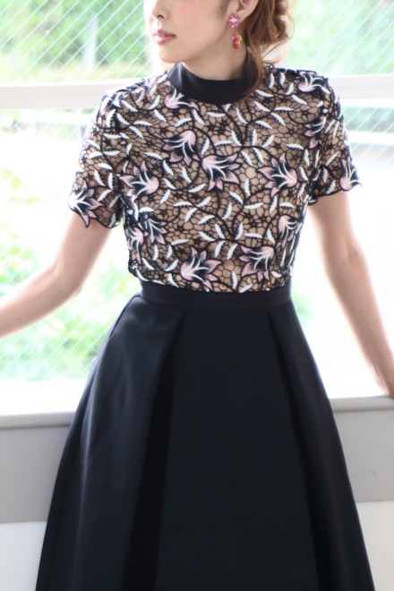 Jennifer（ジェニファー）～【Self Portrait】ブラック刺繍レース