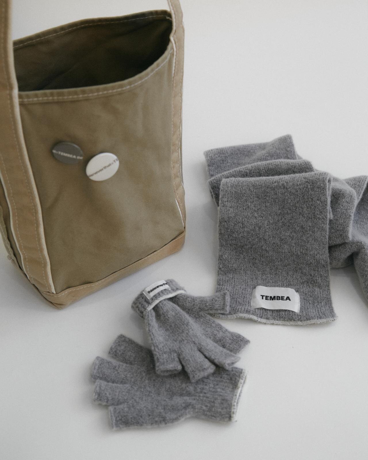 ディスイズネバーザット×テンベア、“オリーブ色”バケットバッグ