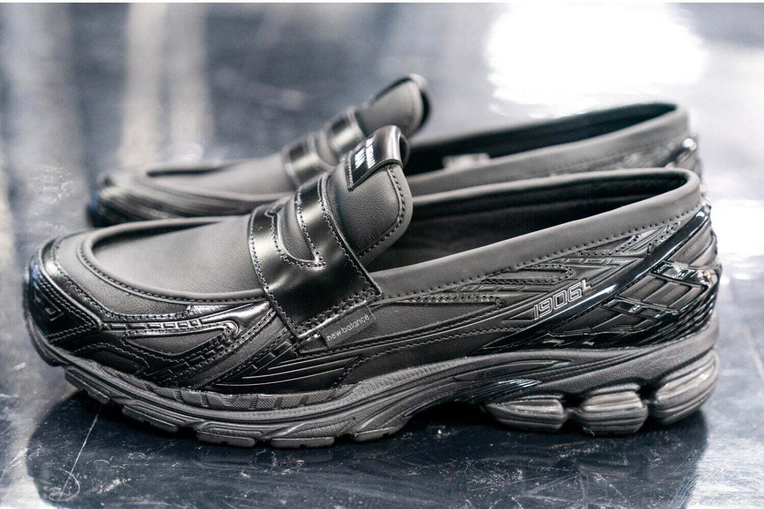 コム デ ギャルソン」ブランドのメンズコラボシューズ24秋冬