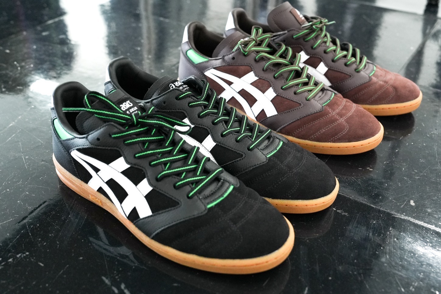 コム デ ギャルソン・オム ドゥ×アシックス“サッカー着想”メンズ