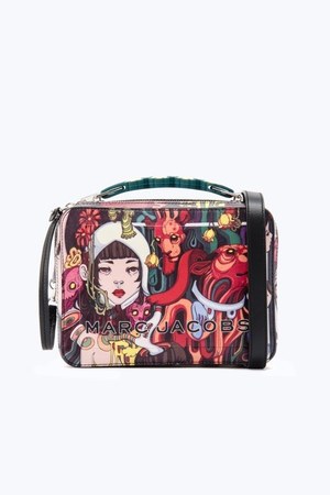 マーク ジェイコブス×ローレン・サイ、描き下ろしイラスト入りバッグ